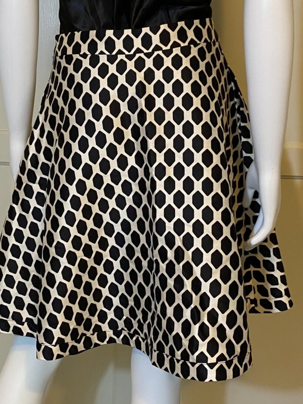 (DVF) Diane Von Fürstenberg Sz 4 Women Wool/Silk A-Line Flare Skirt B/W Pockets - Picture 2 of 9